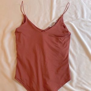 Mauve body suit XS
